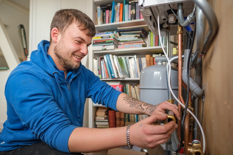 Installatie (hybride) warmtepomp kost teveel tijd